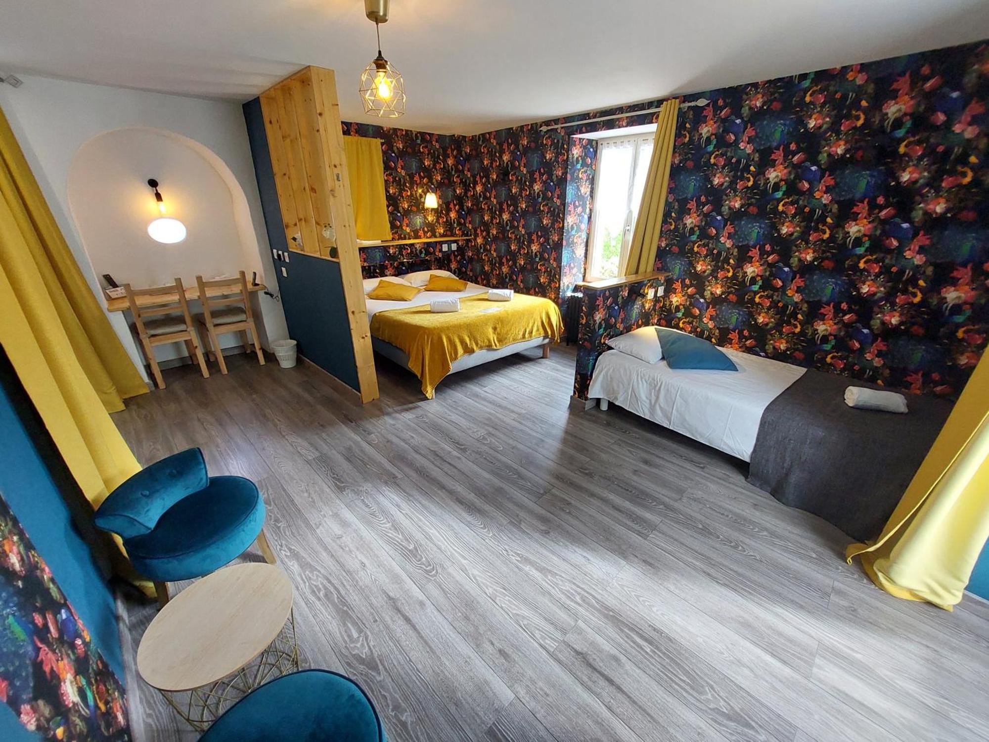 Logis Hotels - Auberge De L'Ile - Hotel 3 Etoiles Et Restaurant Creysse  المظهر الخارجي الصورة