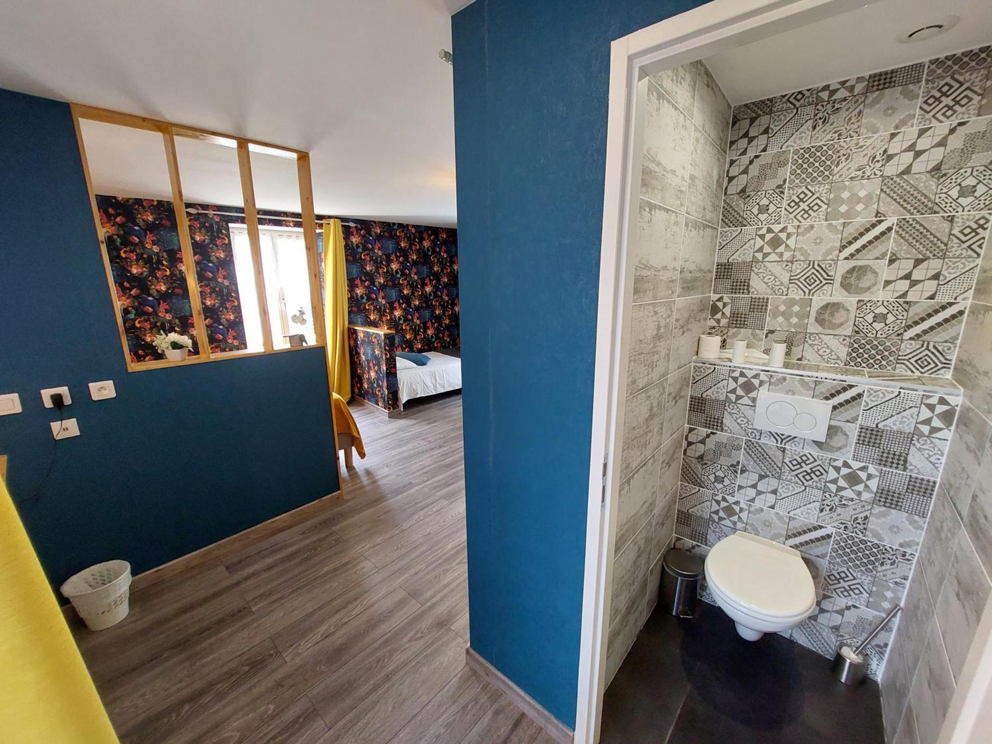 Logis Hotels - Auberge De L'Ile - Hotel 3 Etoiles Et Restaurant Creysse  المظهر الخارجي الصورة
