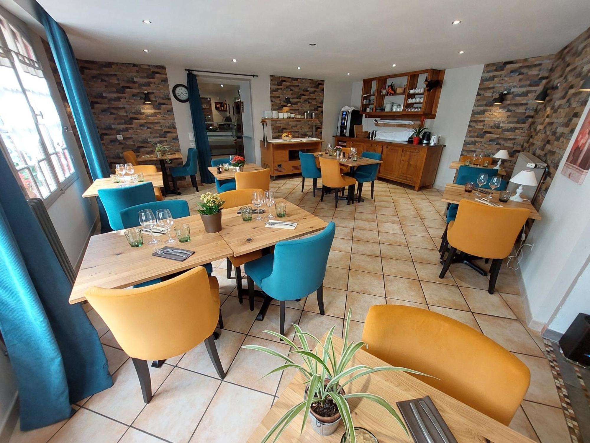 Logis Hotels - Auberge De L'Ile - Hotel 3 Etoiles Et Restaurant Creysse  المظهر الخارجي الصورة