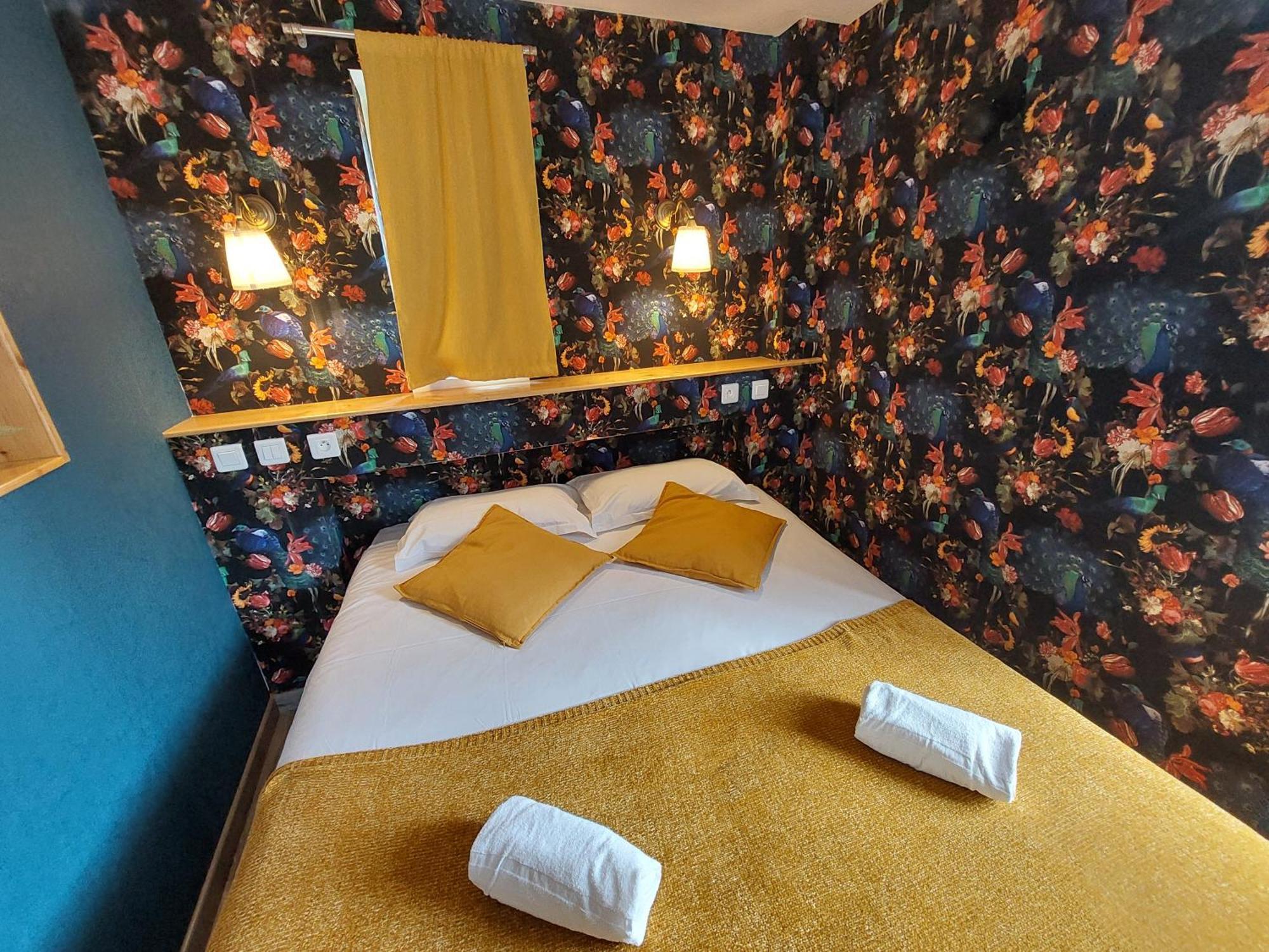 Logis Hotels - Auberge De L'Ile - Hotel 3 Etoiles Et Restaurant Creysse  المظهر الخارجي الصورة