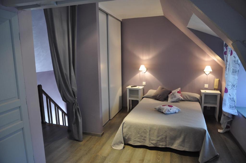 Logis Hotels - Auberge De L'Ile - Hotel 3 Etoiles Et Restaurant Creysse  الغرفة الصورة