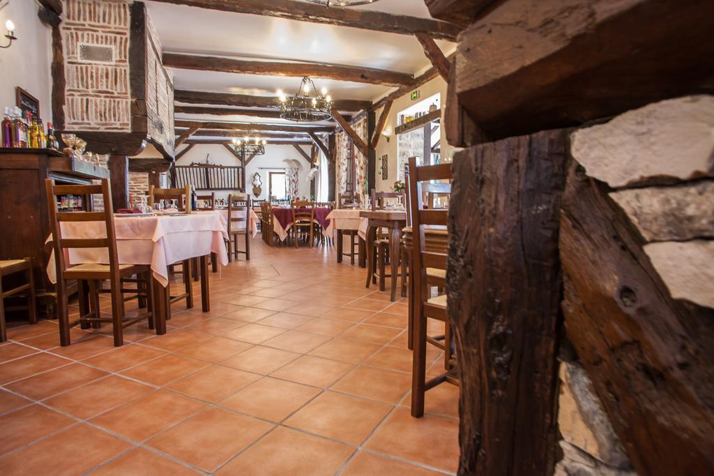 Logis Hotels - Auberge De L'Ile - Hotel 3 Etoiles Et Restaurant Creysse  المظهر الخارجي الصورة