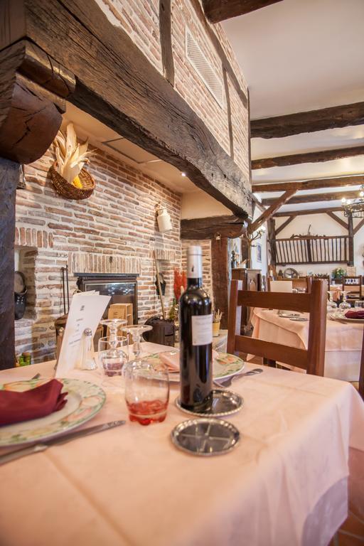Logis Hotels - Auberge De L'Ile - Hotel 3 Etoiles Et Restaurant Creysse  المظهر الخارجي الصورة