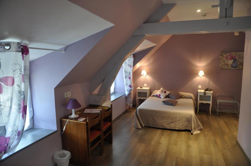 Logis Hotels - Auberge De L'Ile - Hotel 3 Etoiles Et Restaurant Creysse  المظهر الخارجي الصورة