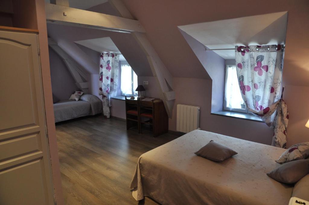 Logis Hotels - Auberge De L'Ile - Hotel 3 Etoiles Et Restaurant Creysse  المظهر الخارجي الصورة