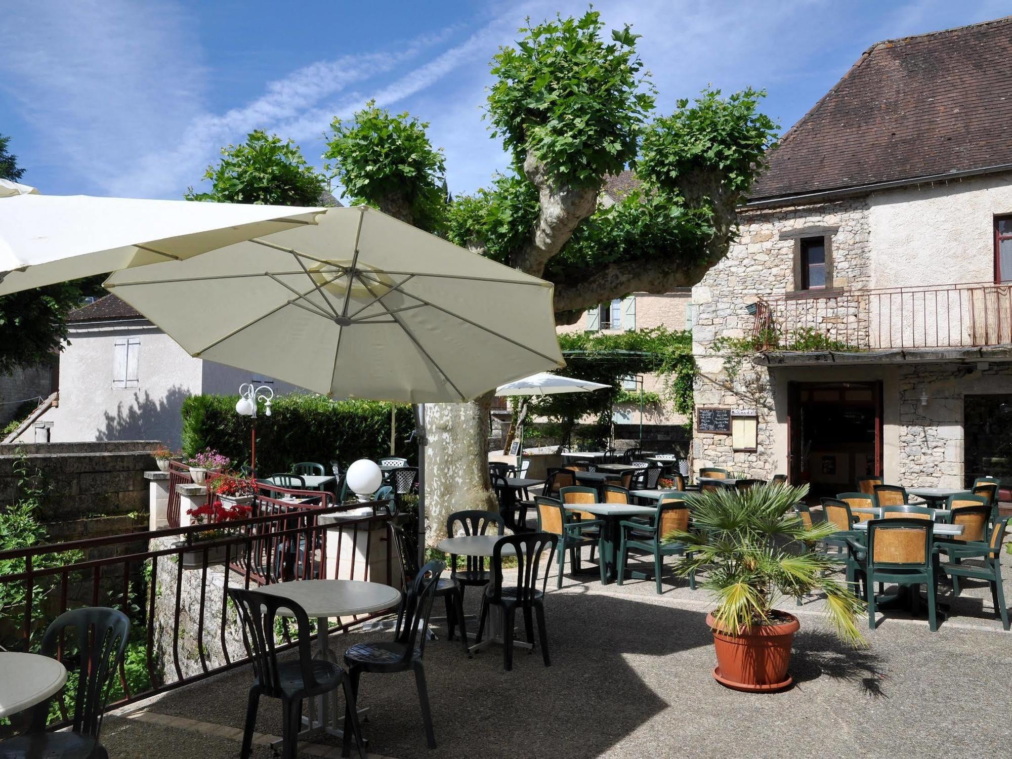 Logis Hotels - Auberge De L'Ile - Hotel 3 Etoiles Et Restaurant Creysse  المظهر الخارجي الصورة