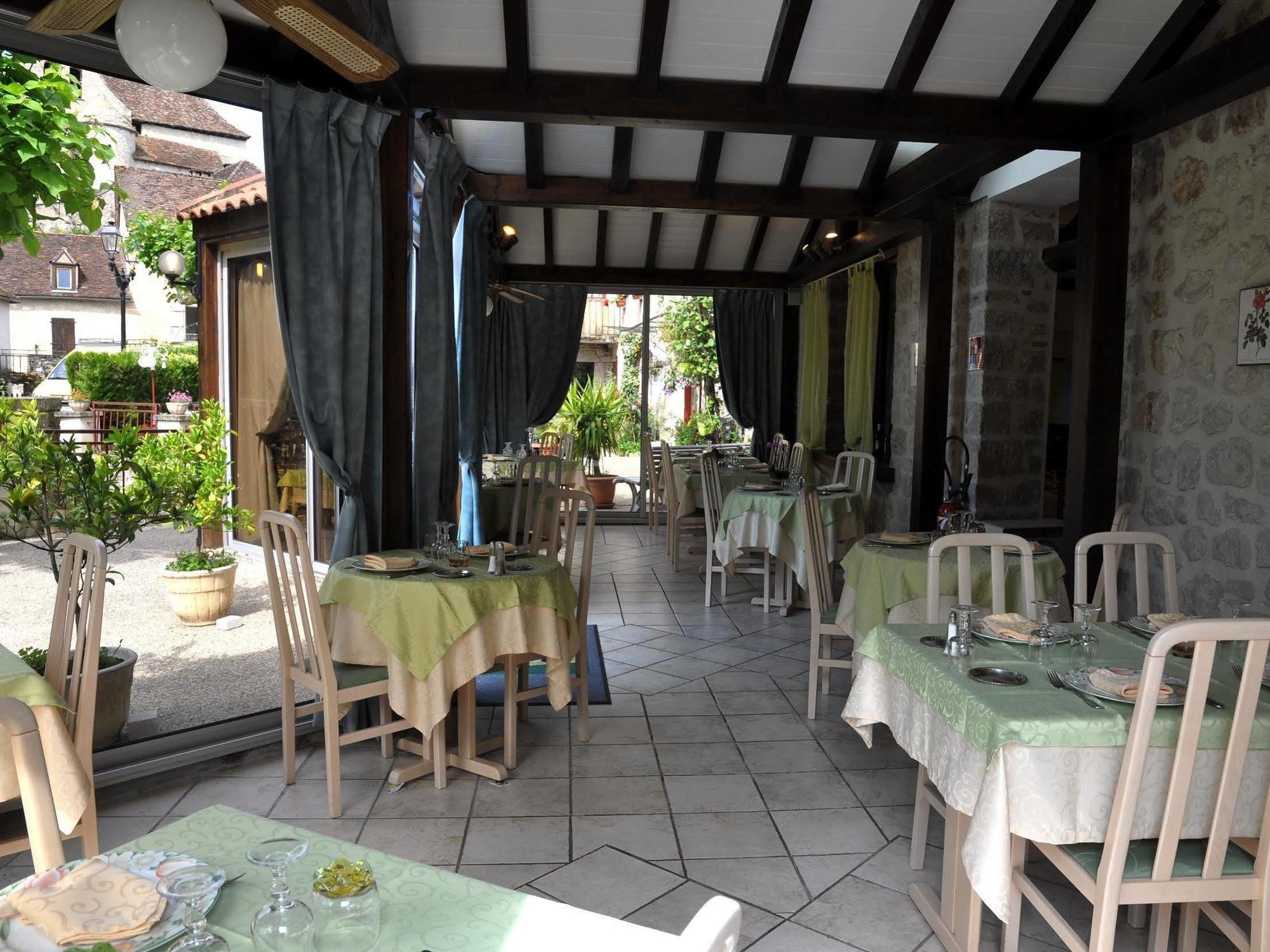Logis Hotels - Auberge De L'Ile - Hotel 3 Etoiles Et Restaurant Creysse  المظهر الخارجي الصورة