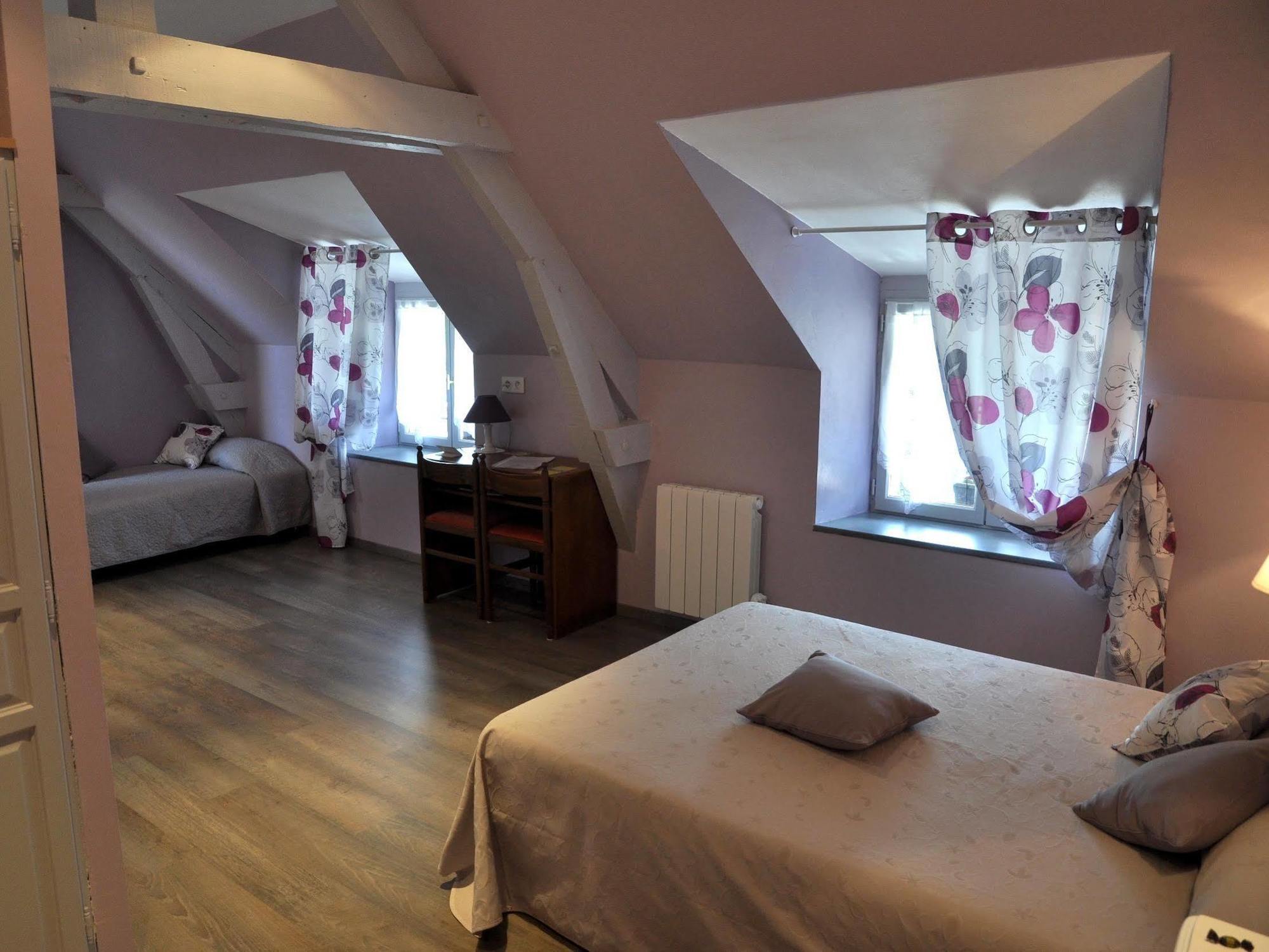 Logis Hotels - Auberge De L'Ile - Hotel 3 Etoiles Et Restaurant Creysse  المظهر الخارجي الصورة