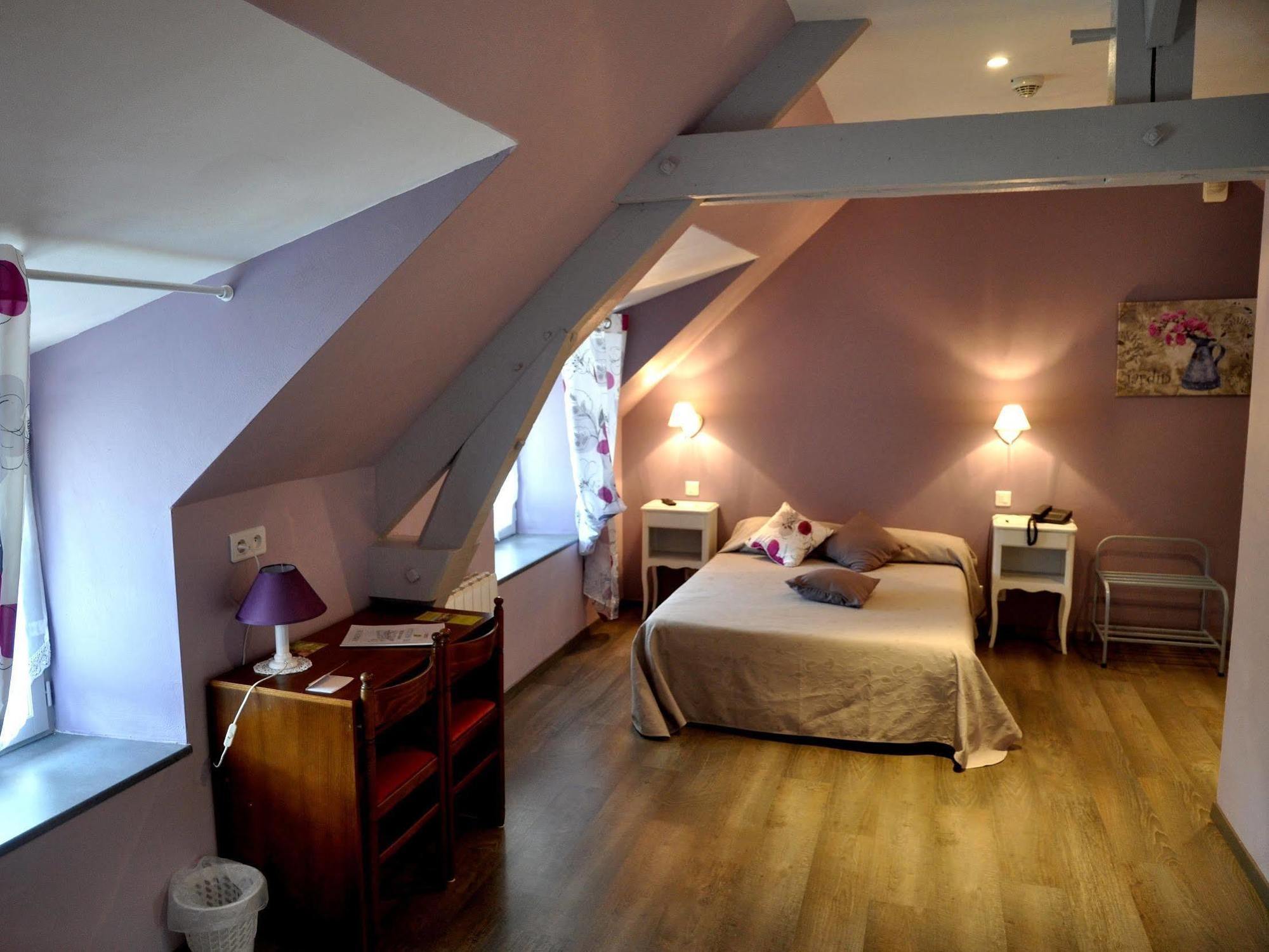 Logis Hotels - Auberge De L'Ile - Hotel 3 Etoiles Et Restaurant Creysse  المظهر الخارجي الصورة